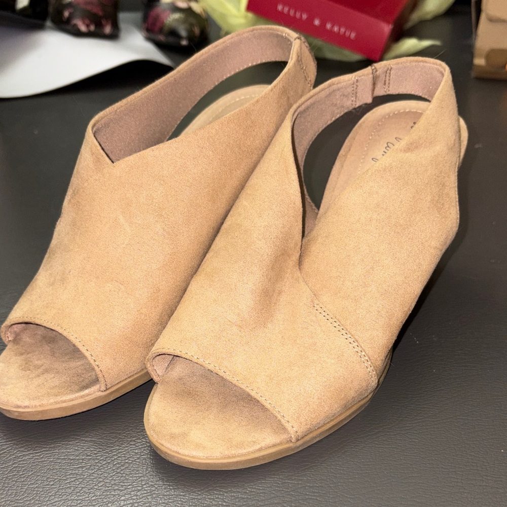 Dexflex Comfort Tan Open-Toe Mules